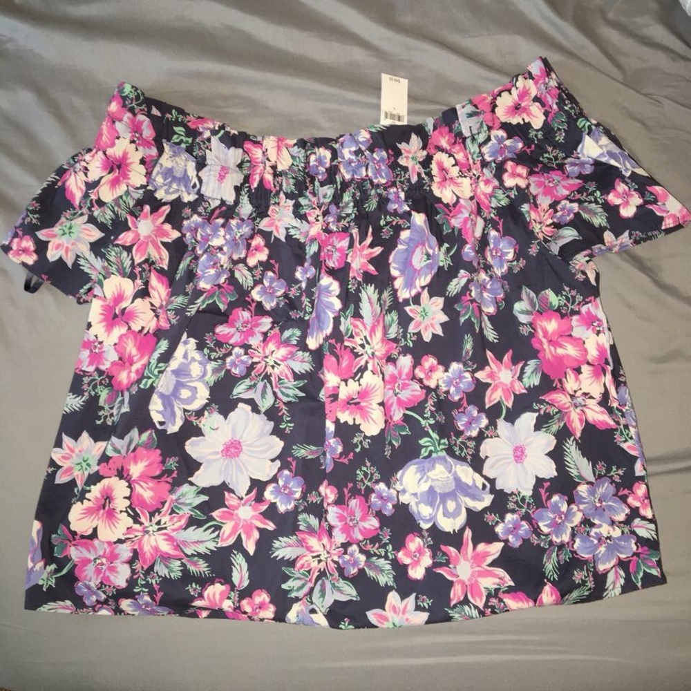 GAP NWT Off The Shoulder Top